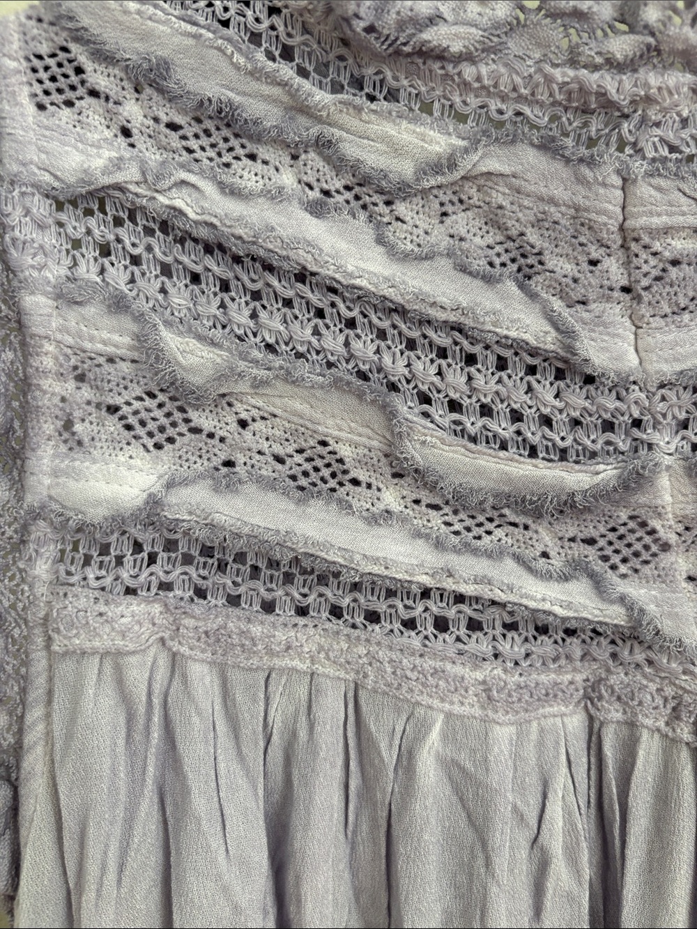 POL Lavender Crochet Yoke Sleeveless Blouse - Picture 4 of 11